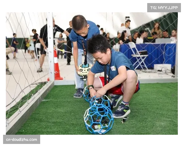 “乐动上海”消费券助力观赛，无人机足球锦标赛吸引青少年超七成