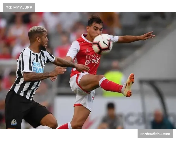 门兴主场球迷为保级而战的助威声浪